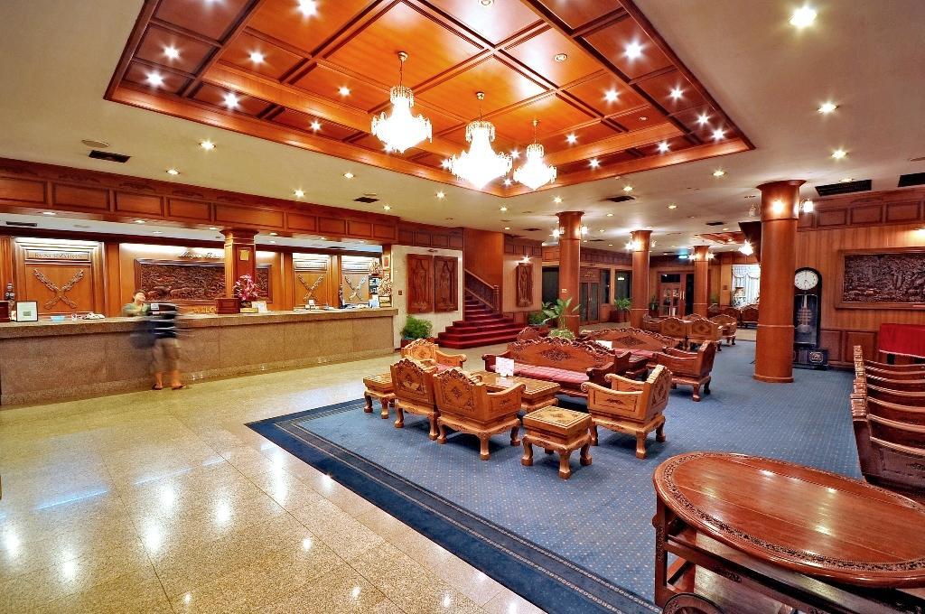 Maeyom Palace Hotel Phre Kültér fotó