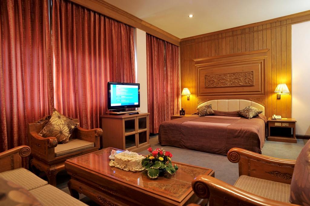 Maeyom Palace Hotel Phre Kültér fotó